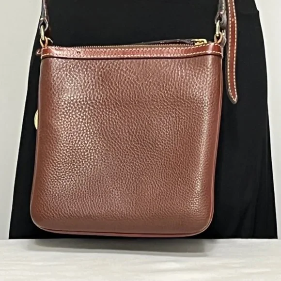 DOONEY & BOURKE Brown Pebble Leather Crossbody Bag - Picture 3 of 16